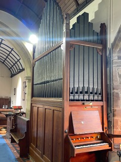 St Peter’s Church, Llanwenarth Citra